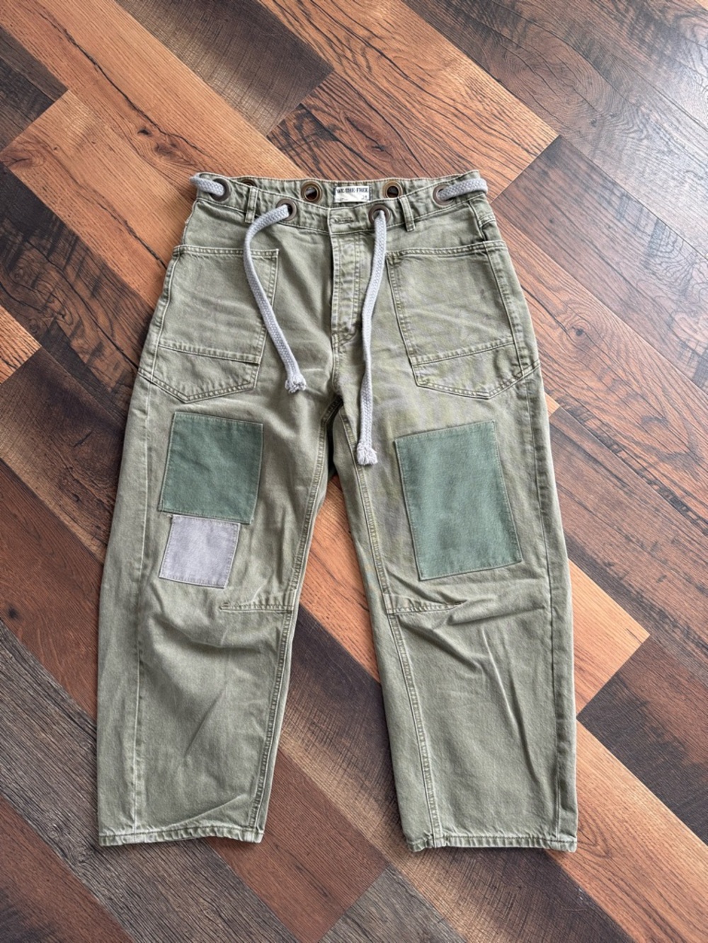 We The Free Moxie Olive Green Pants with Gray Drawstring